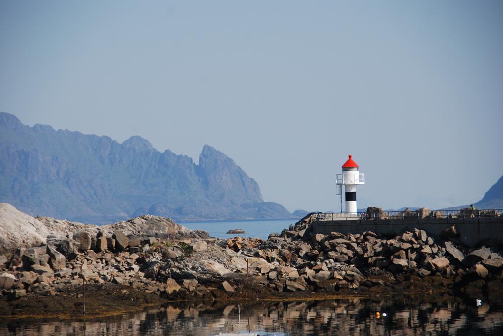 Kabelvag Rorbuer Vandrerhjem Exterior foto